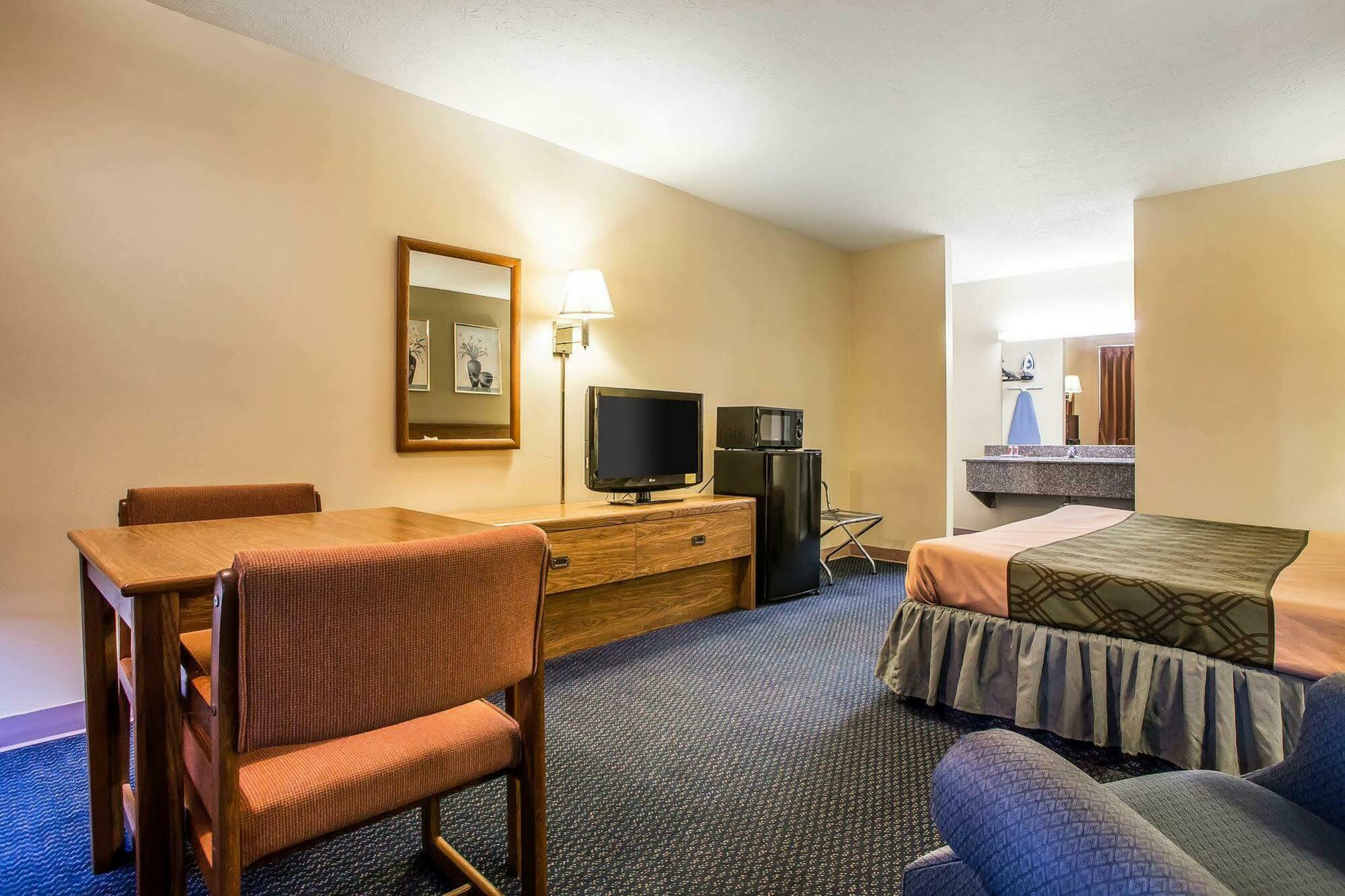 Econo Lodge Near Missouri University Of Science And Technology Rolla Esterno foto